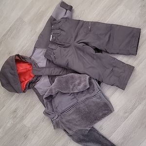 2T old navy snow jacket and pants and Carters zip up fleece